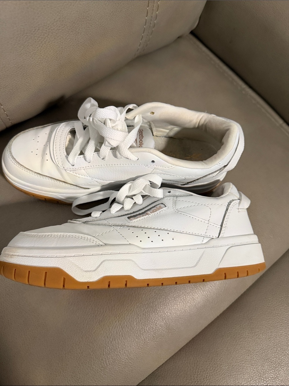 Reebok White Leather Sneakers with Gum Outsole size #7.5 - Picture 4 of 10